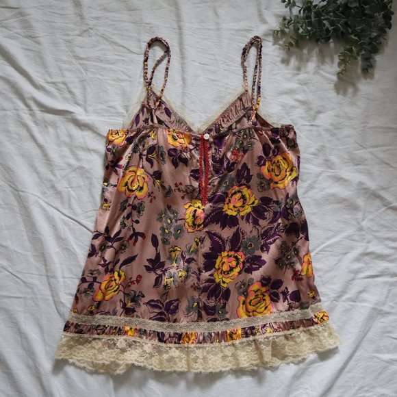 ODD MOLLY Silk Floral Lace Trim Tank Top - Picture 3 of 10